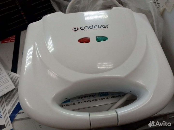 Сендвичница