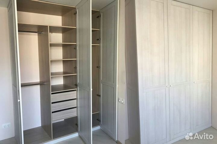 Шкаф распашной