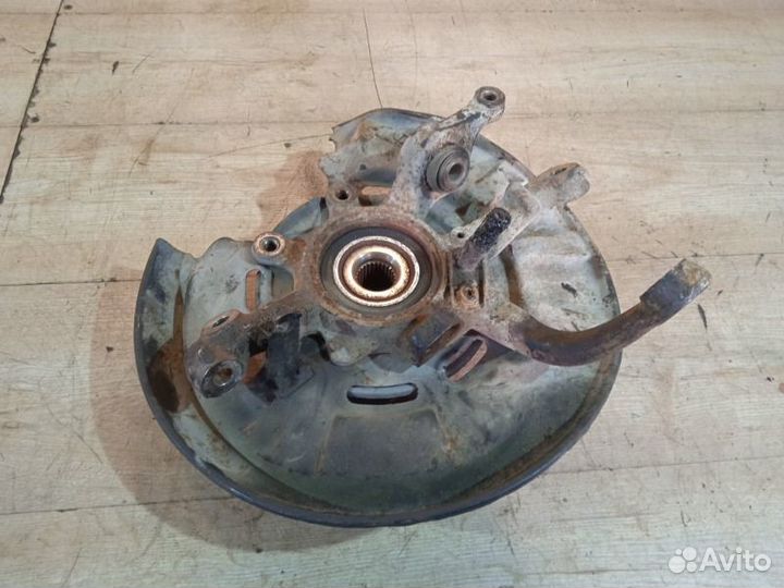 Кулак поворотный задний правый Mercedes-Benz