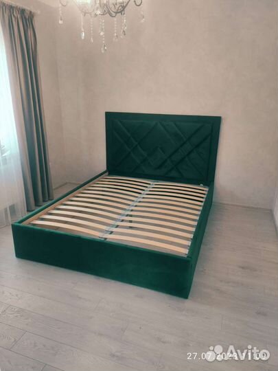 Кровать двухспальная