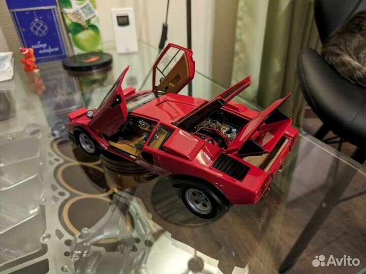 1:18 Kyosho Lamborghini Countach Walter Wolf