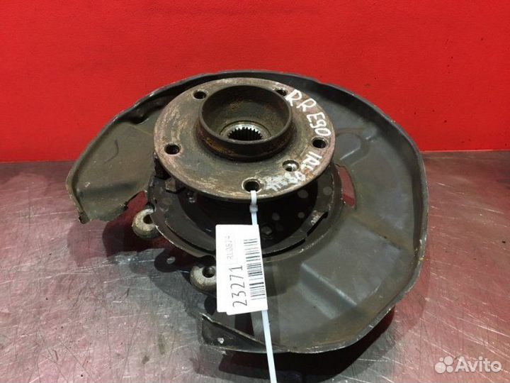 Кулак задний правый Bmw 3 E90 N46B20B 2008