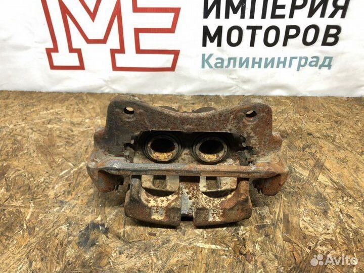 Суппорт передний правый Honda Ridgeline J35A9 2006