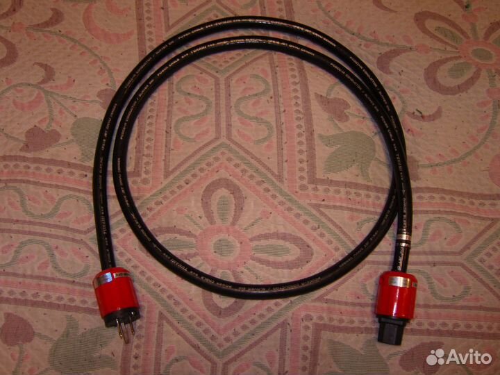 Oyaide tunami GPX 1.8m как новый