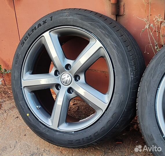 Комплект колес 275/45/R20 оригинал на audi Q7