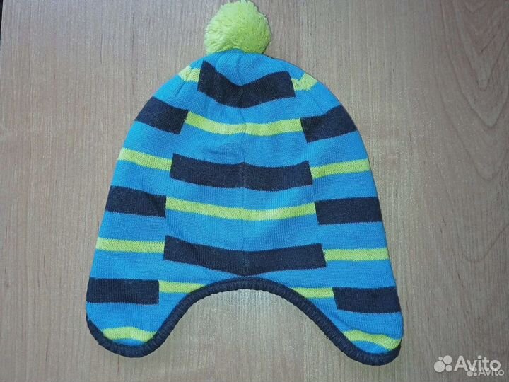 Шапки Lassie Tec, Adidas б/у, новый шарф от