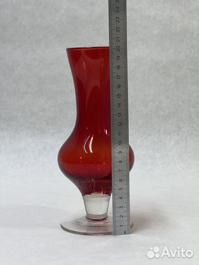 Ваза красная рубиновая цветное стекло СССР