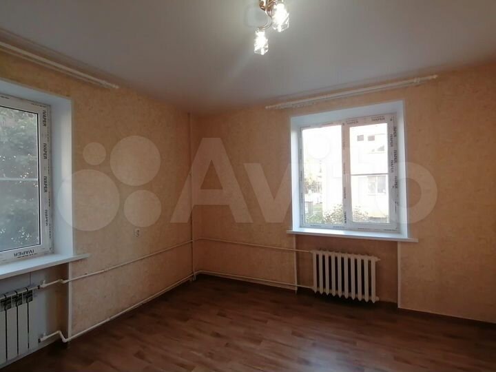 Комната 17 м² в 3-к., 2/2 эт.