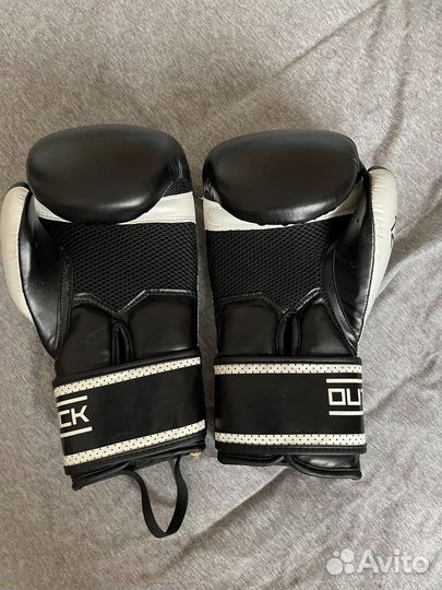 Боксерские перчатки outshock 12oz