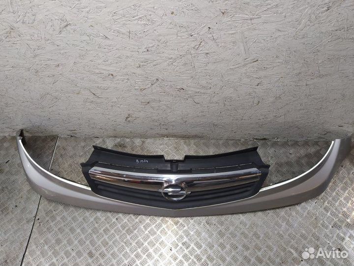 Б/У Решетка радиатора Европа Царапины, дефект 2-ух