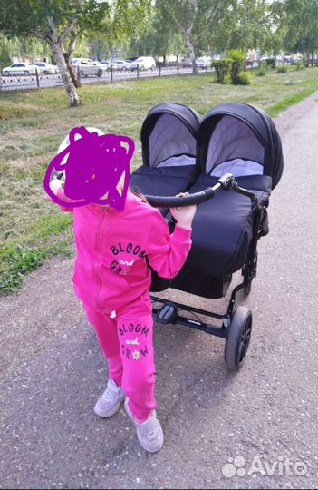 Коляска для двойни
