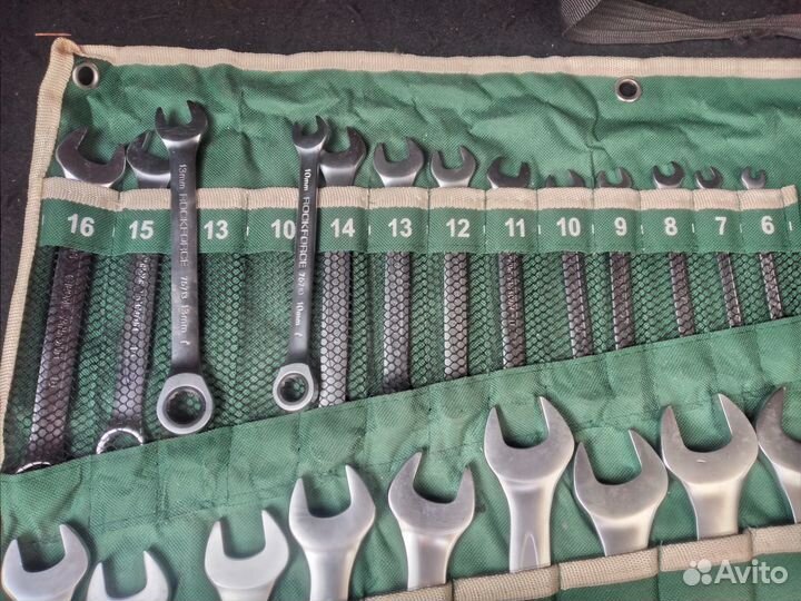 Набор инструментов ключи с трещеткой