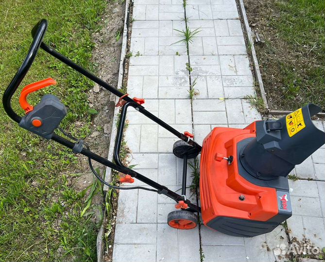 Снегоуборщик электрический