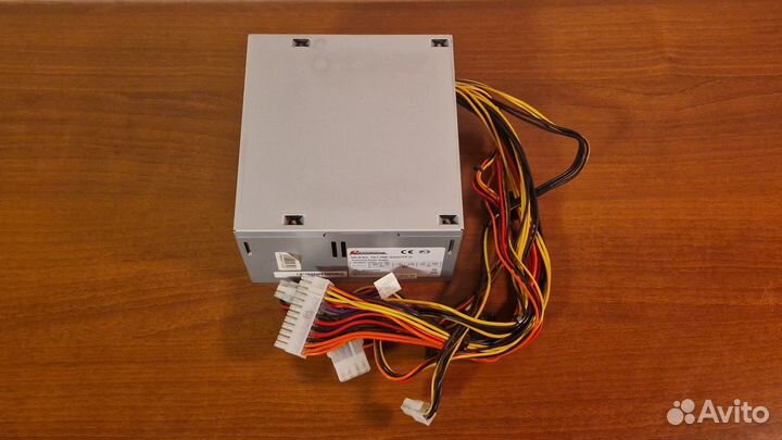 Материнская плата с процессором и памятью