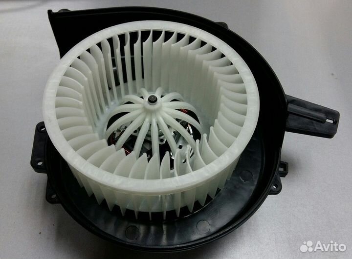 Моторчик печки Skoda Fabia