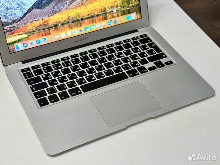 MacBook Air 13 2017 i5/8gb идеал