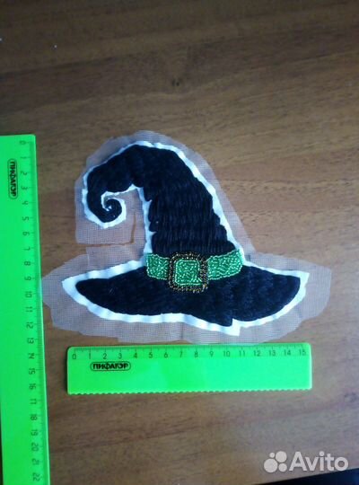 Пришивная нашивка, апликация в виде шляпы