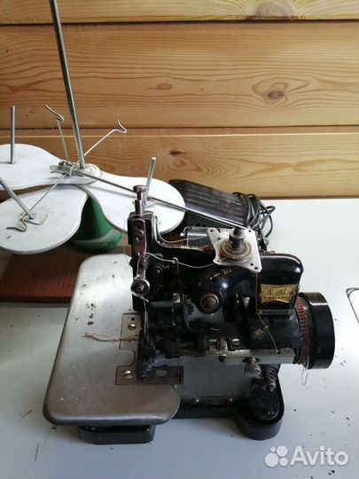 Оверлок 3 х ниточный