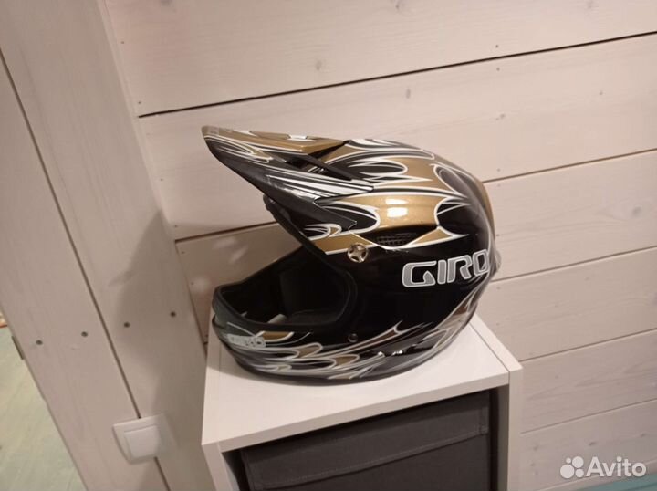 Велошлем giro взрослый