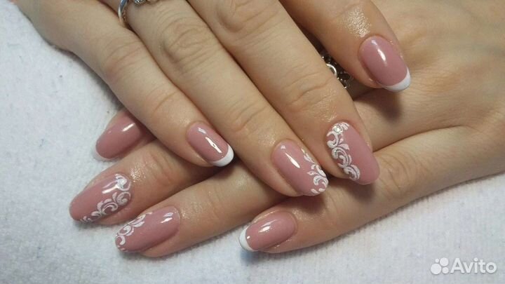 Маникюр и наращивание ногтей