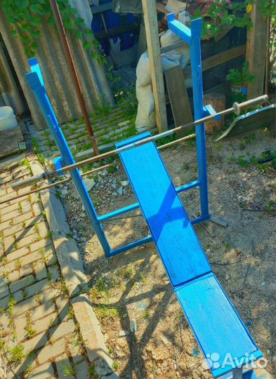 Стойка для жима штанги от груди и приседаний