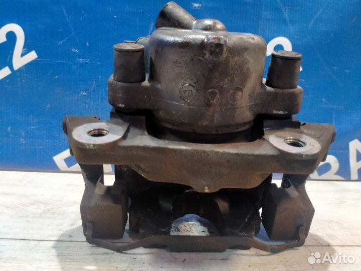 Суппорт передний правый Bmw 525I E39 M54 10/2002