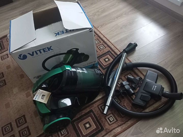 Пылесос Vitek 8136