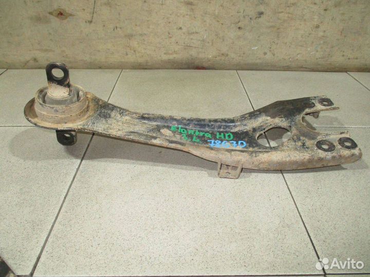 Рычаг задний продольный левый Hyundai Elantra 4