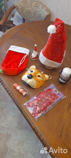 Новогодние аксессуары и маска