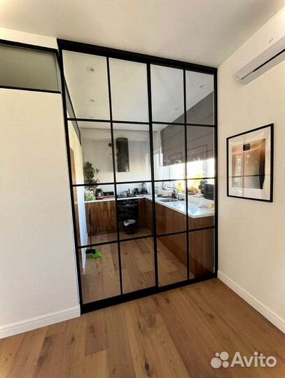 Стеклянная перегородка