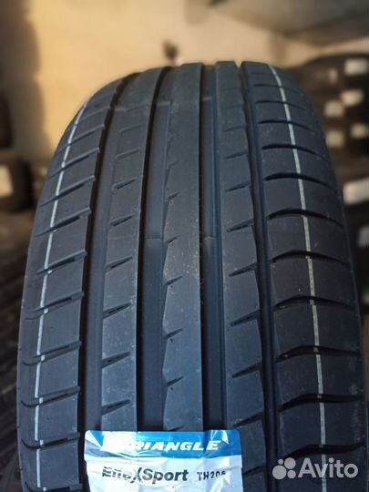 Triangle EffeXSport TH202 215/55 R17 98Y