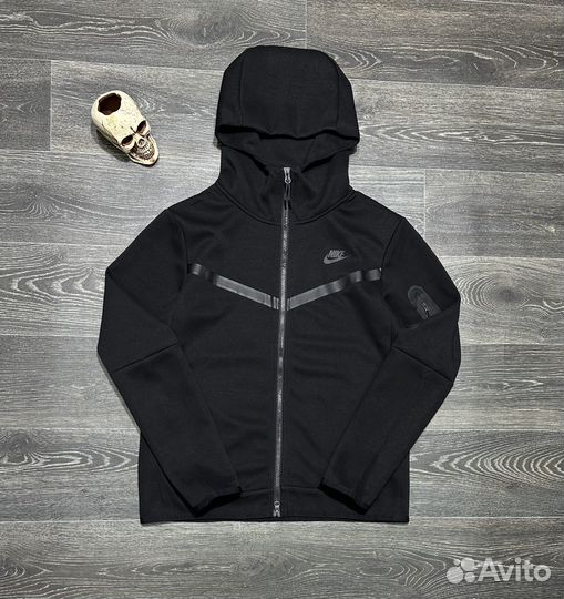 Зипка nike tech fleece