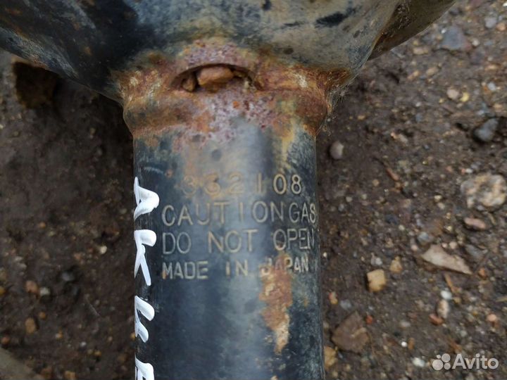 Стойки передние hyundai accent 2004 года