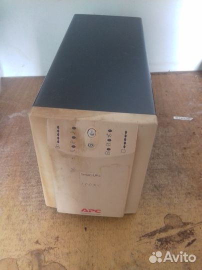 Ибп APC 700 XL