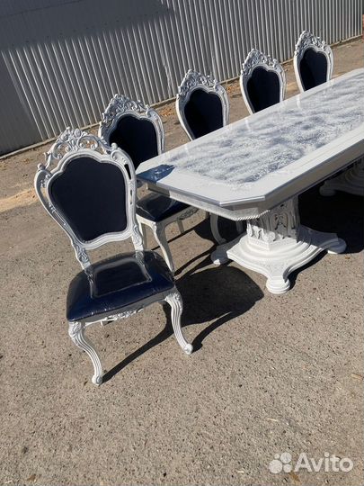 Стол Люкс и стулья корона
