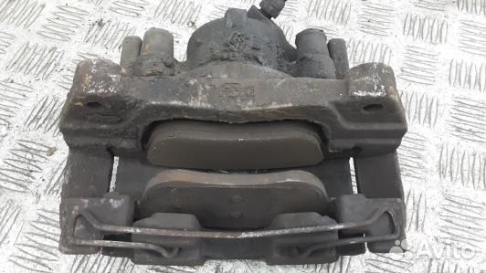 Суппорт тормозной передний правый renault scenic 3