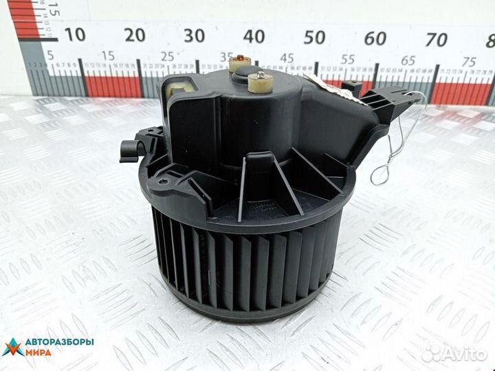 Моторчик печки Opel Corsa D рест. 2011 164330100