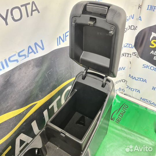 Консоль центральная Kia Sportage 5