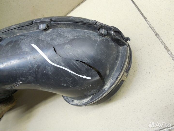 Патрубок воздушного фильтра Fortuner 2015