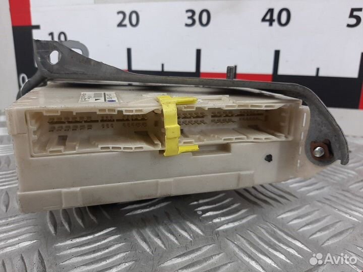 Блок предохранителей Lexus IS 2 (XE20) 2006