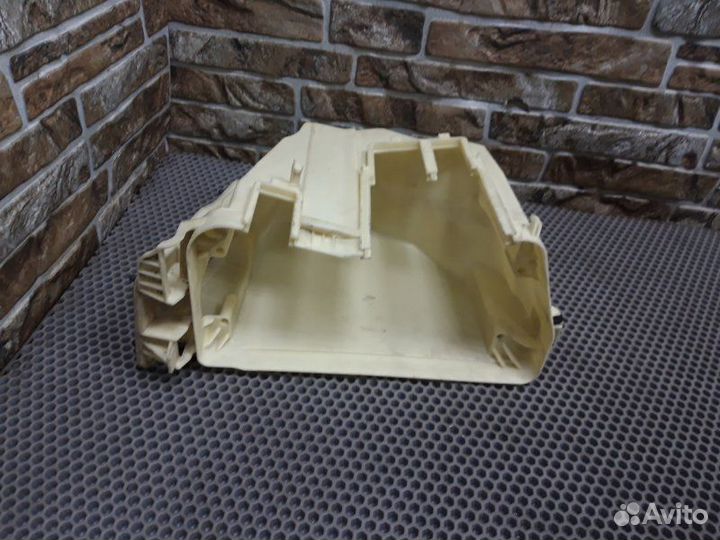 Корпус блока предохранителей Mercedes-Benz