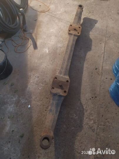 Передняя балка на mercedes-actros 4141