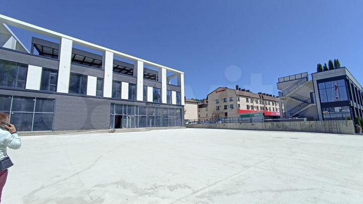 Магазин, офис, клиника, 690 м²