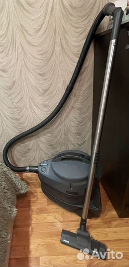Моющий пылесос Philips