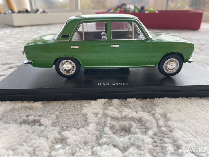 Коллекционная машинка ваз-21011