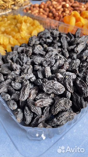 Сухофрукты и орехи