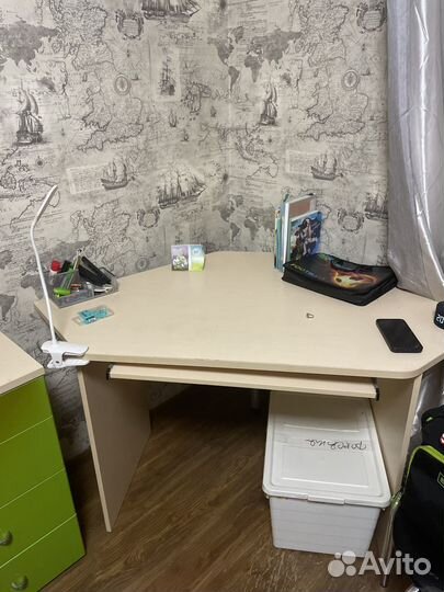 Компьютерный стол бу и стенка
