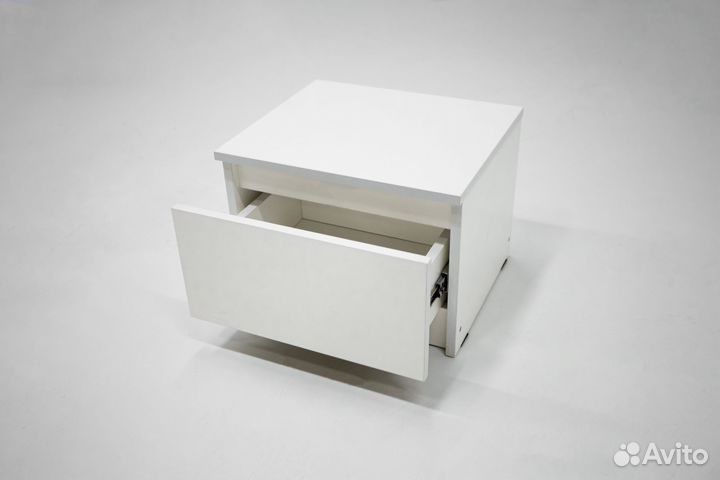 Тумба прикроватная новая современная