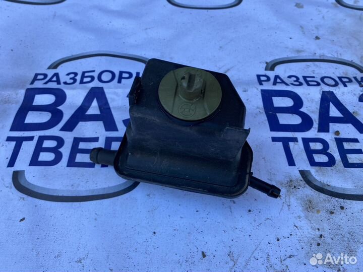 Бачок гур Октавия Тур Гольф 4