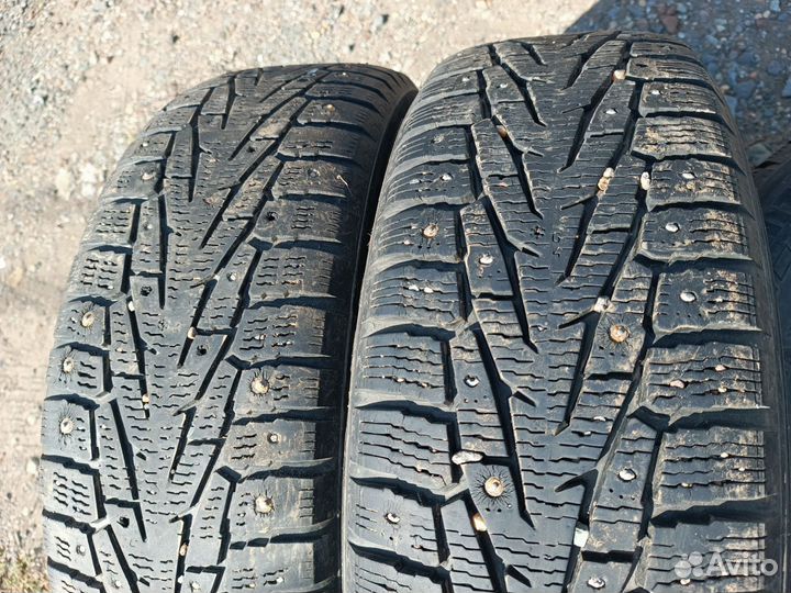 Nokian Tyres Hakkapeliitta 7 SUV 215/70 R16 100T